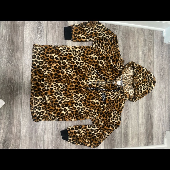 VS Pink Leopard Half Zip Sherpa - Picture 6 of 6